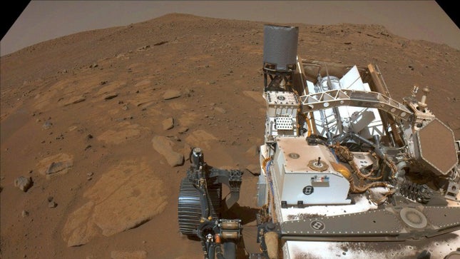 سيتم إيقاف مركبة ناسا المثابرة في هذا الموقع على سطح المريخ أثناء انقطاع الاتصالات. 
